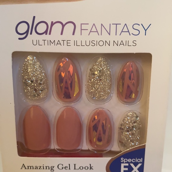 Kiss Glam Fantasy KGF02 - Picture 2 of 4